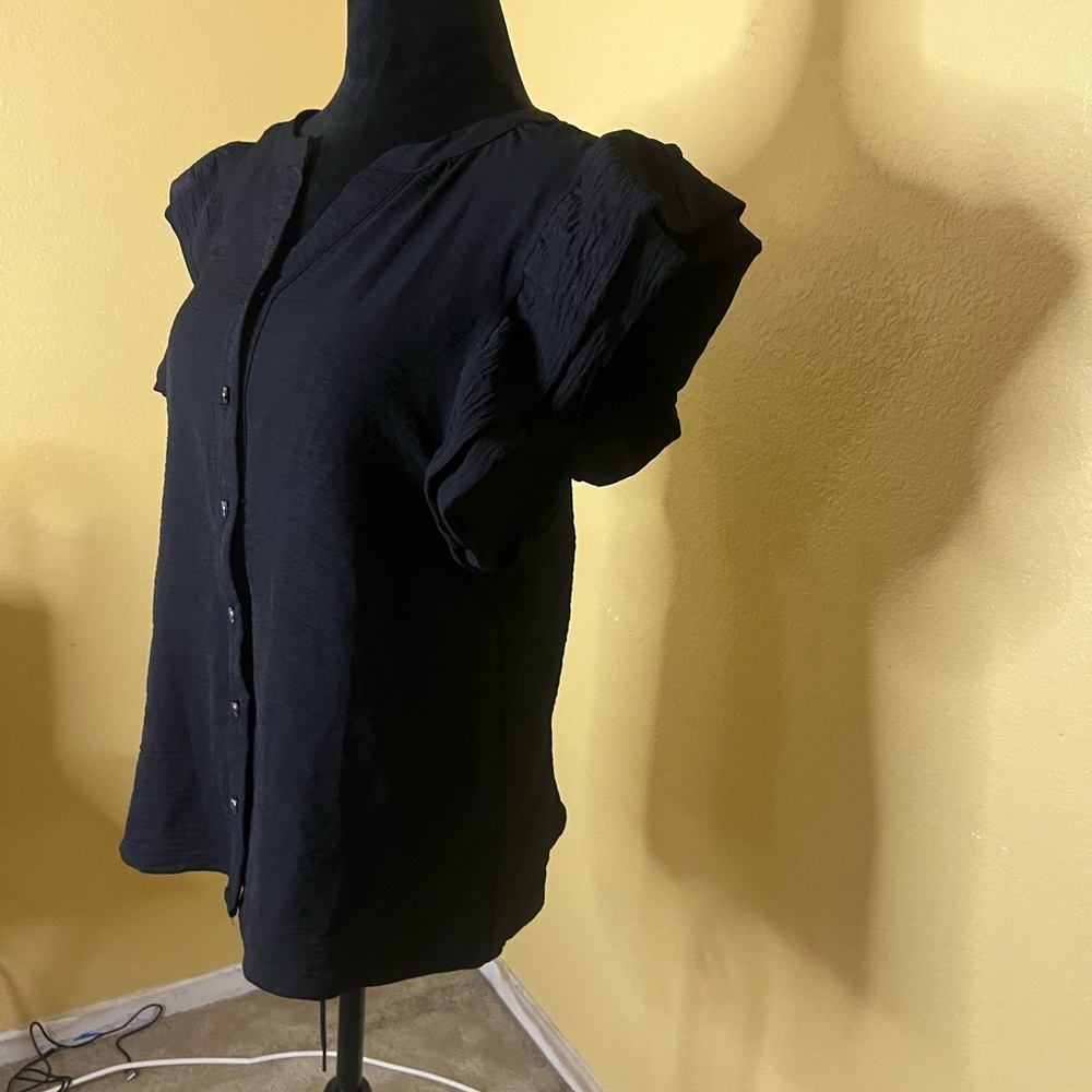 Adrienne Vittadini Black Flutter-Sleeve Button Front Blouse